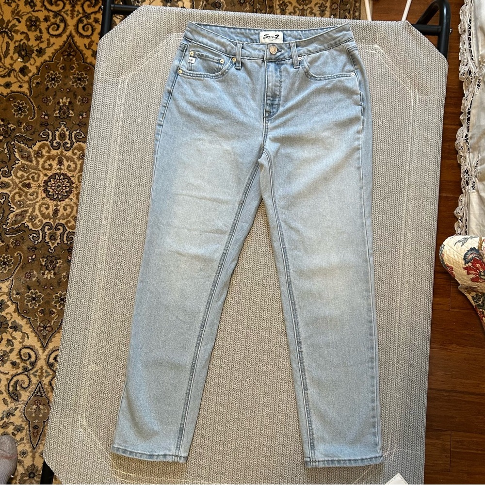 Seven7 Women's Jeans‎ Size 4 Light Wash Slim Straight Leg Denim